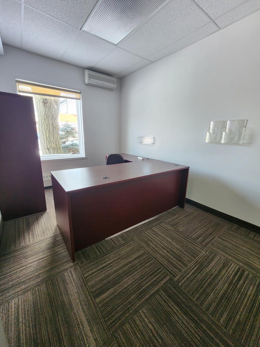 Office - 3-288 Rue St-Joseph, La Tuque, QC - Indoor Photo Showing Office