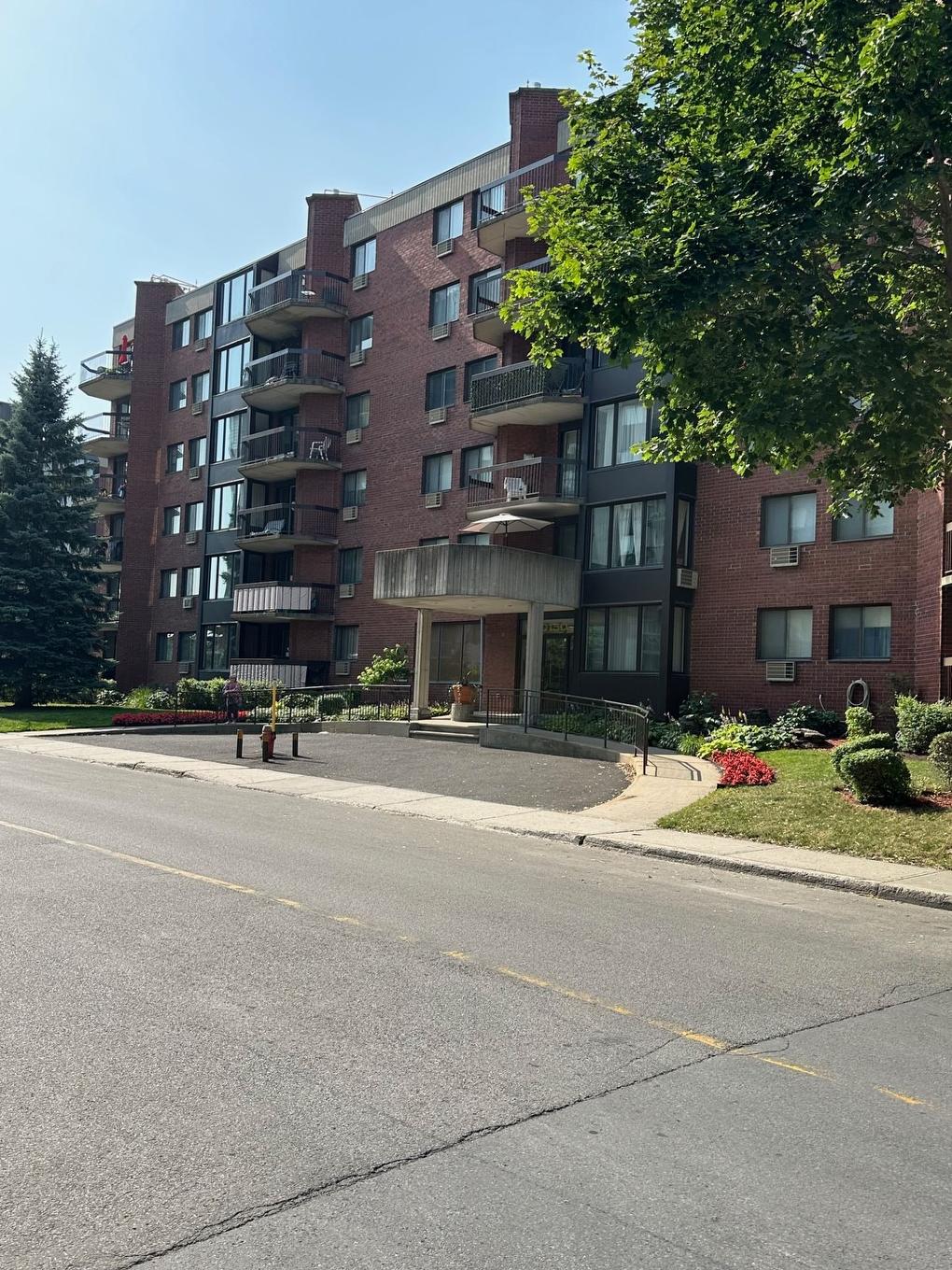Frontage - 507-10150 Av. Du Bois-De-Boulogne, Montréal (Ahuntsic-Cartierville), QC - Outdoor With Balcony With Facade