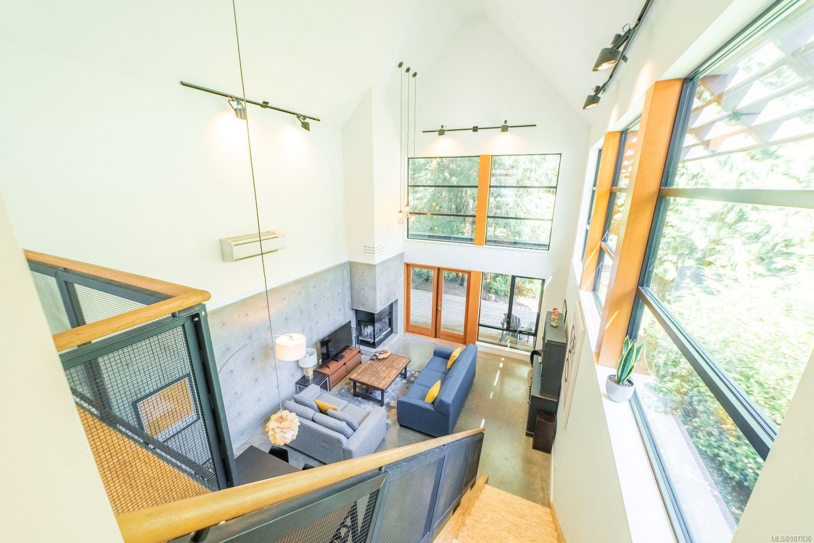 1156 Pacific Rim Hwy, Tofino, BC