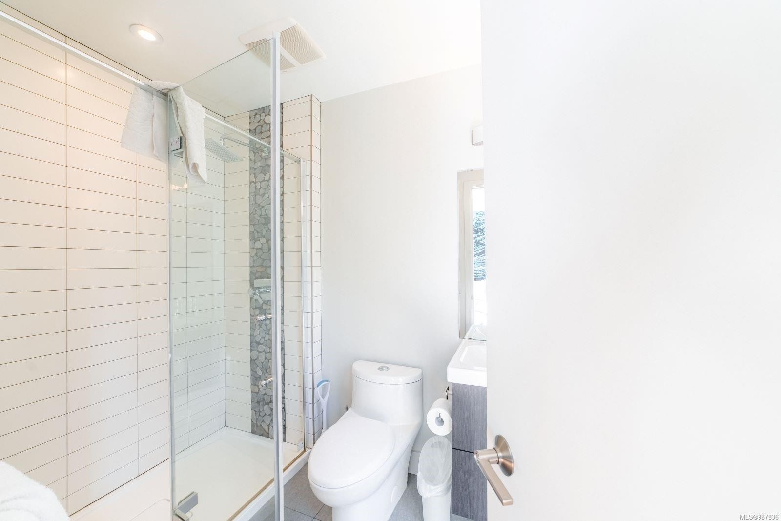 1156 Pacific Rim Hwy, Tofino, BC