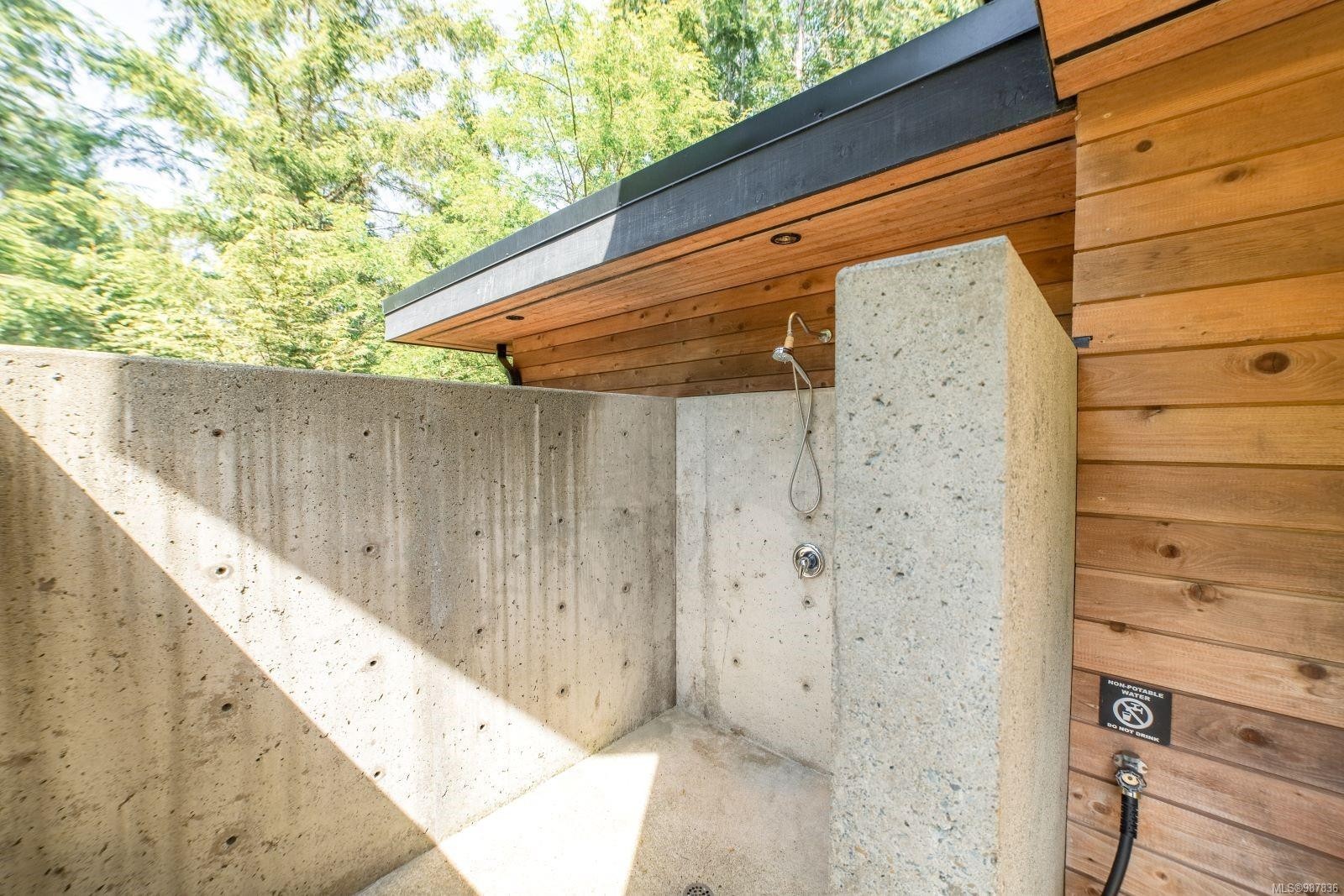 1156 Pacific Rim Hwy, Tofino, BC