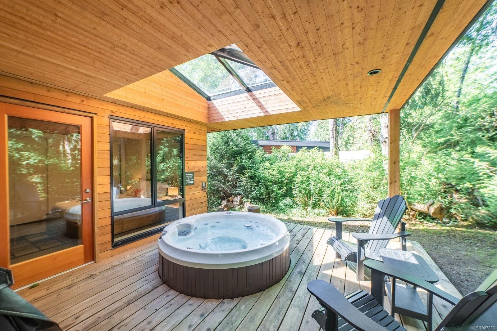 1156 Pacific Rim Hwy, Tofino, BC