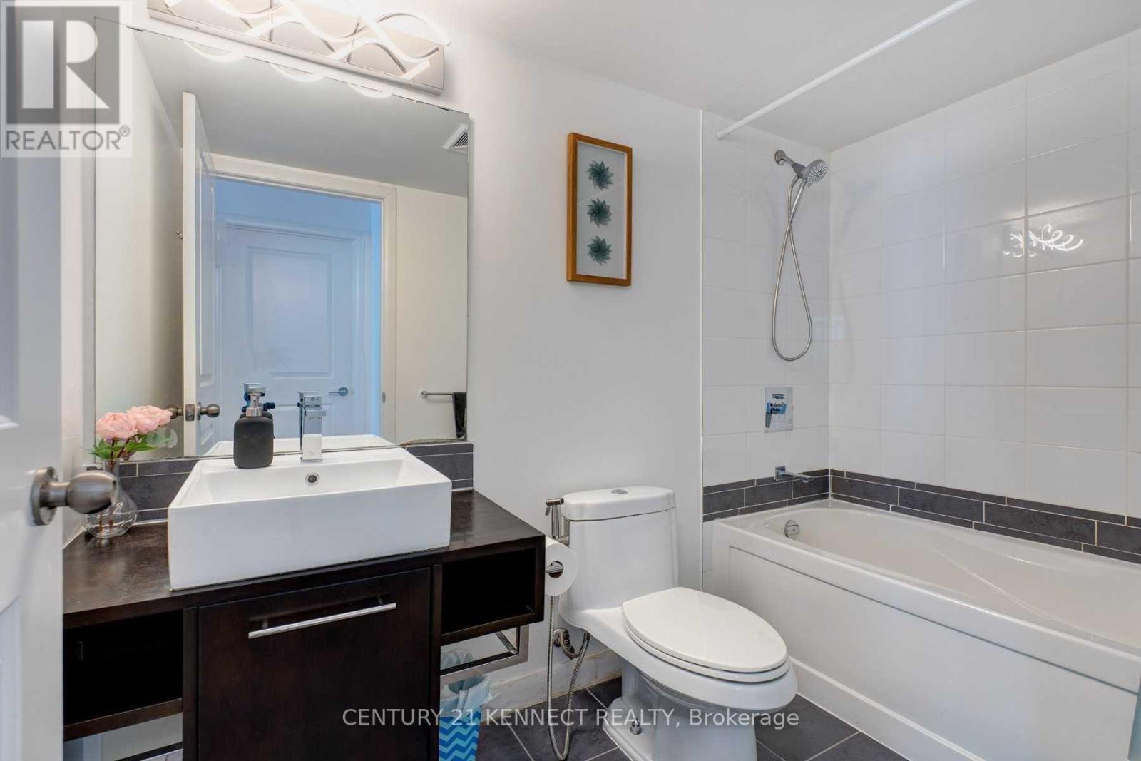 2508 - 190 Borough Drive, Toronto, ON - Indoor Photo Showing Bathroom
