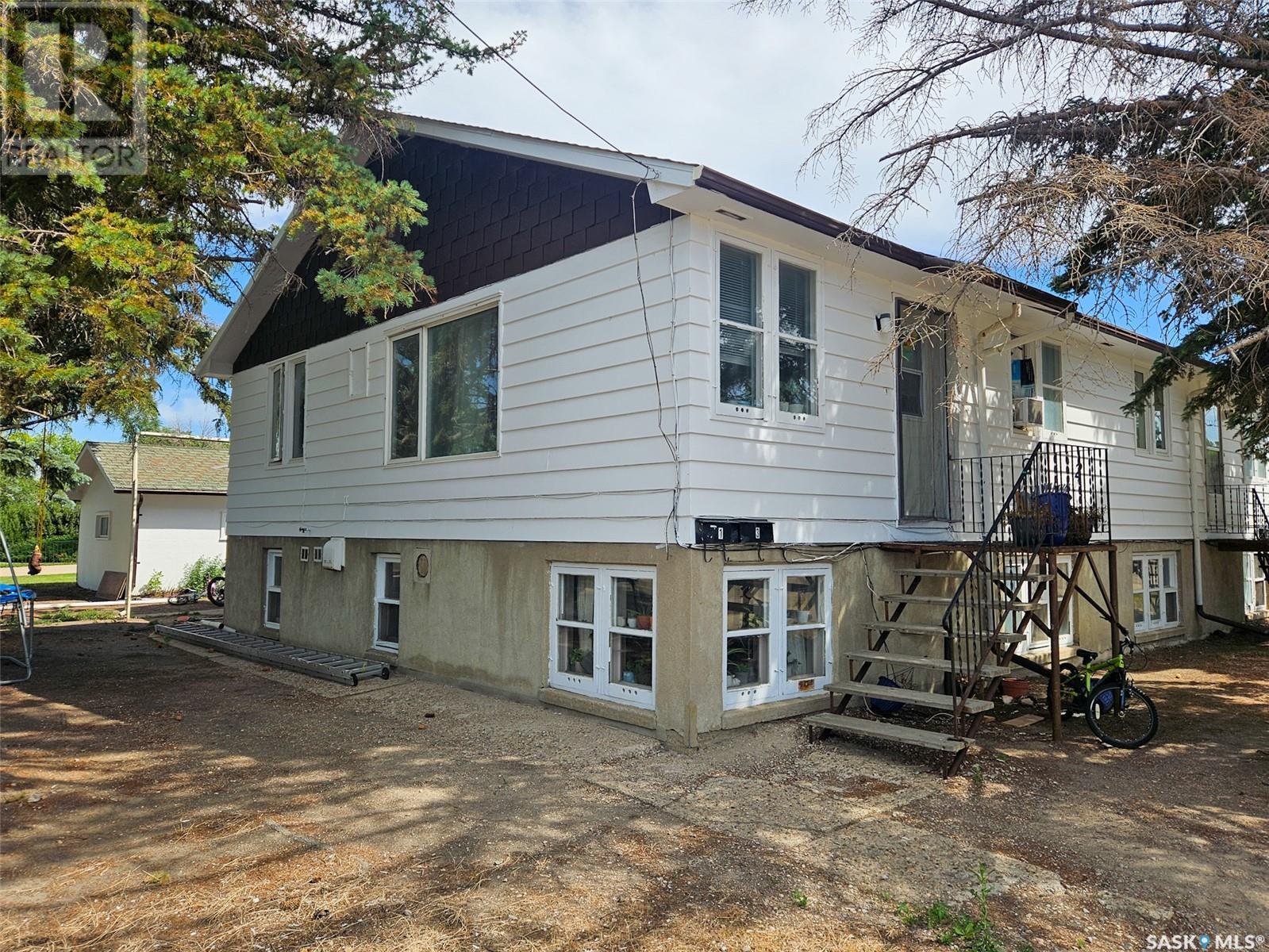 3 4Th Avenue Se, Swift Current, SK - Outdoor