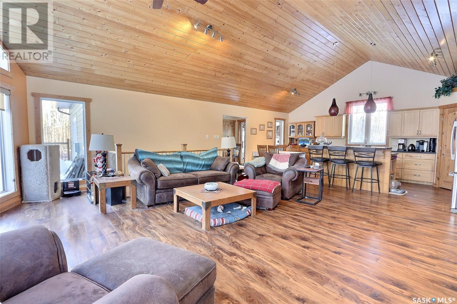 960 Boundary Road, Lakeland Rm No. 521, SK - Indoor Photo Showing Living Room
