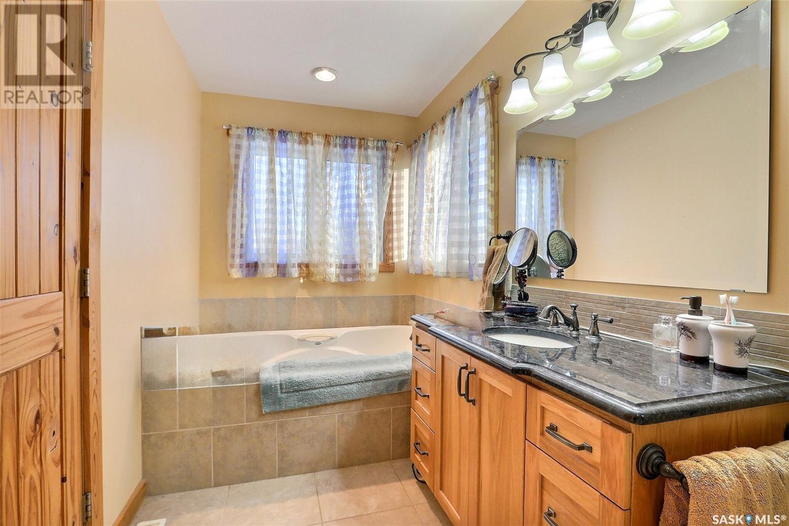 960 Boundary Road, Lakeland Rm No. 521, SK - Indoor Photo Showing Bathroom
