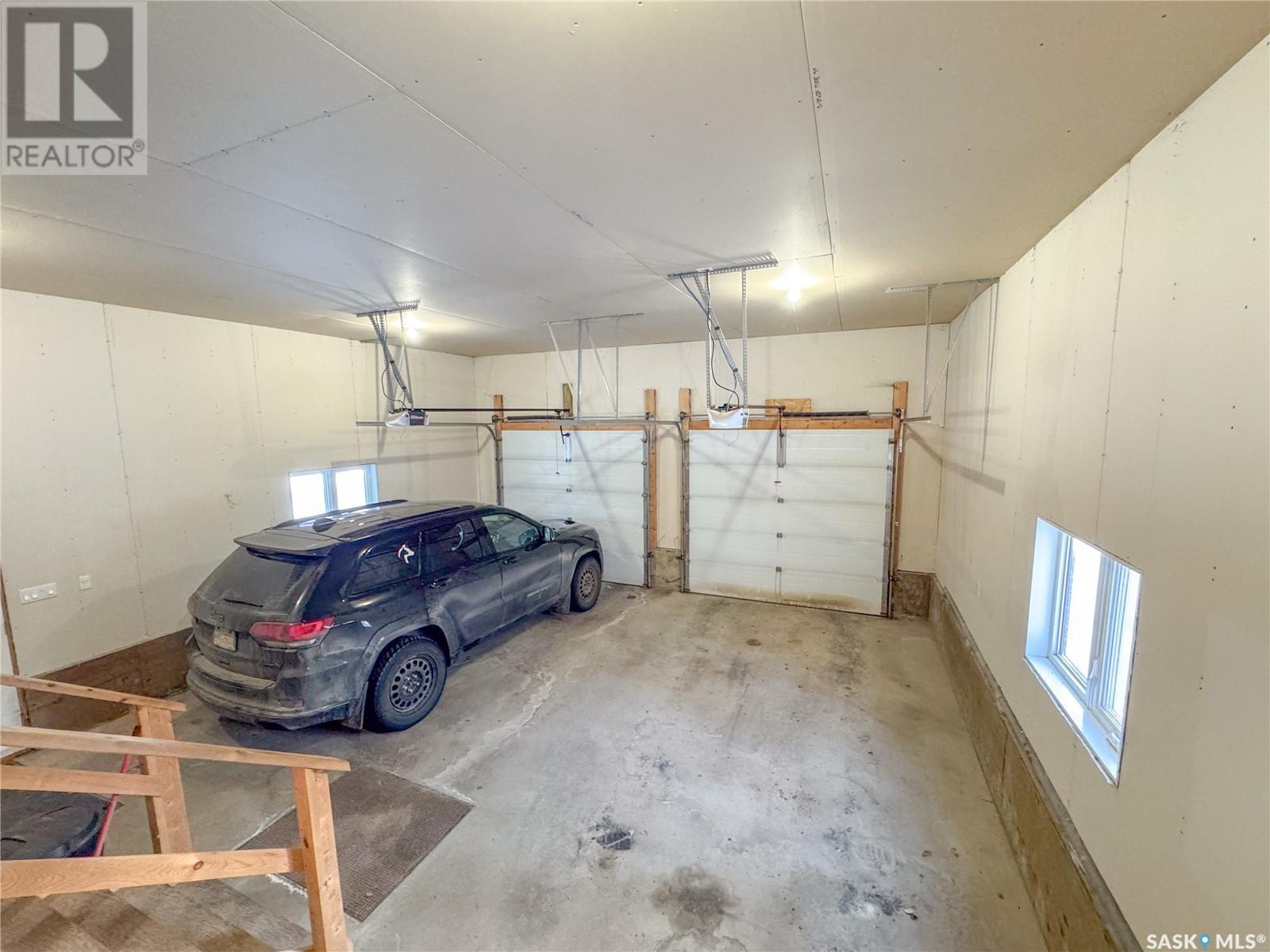 960 Boundary Road, Lakeland Rm No. 521, SK - Indoor Photo Showing Garage