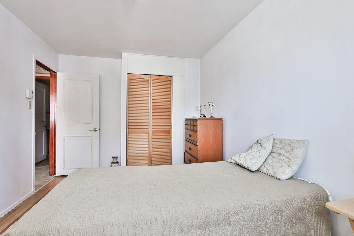 Bedroom - 1860 Rue Favreau, Laval (Chomedey), QC - Indoor Photo Showing Bedroom