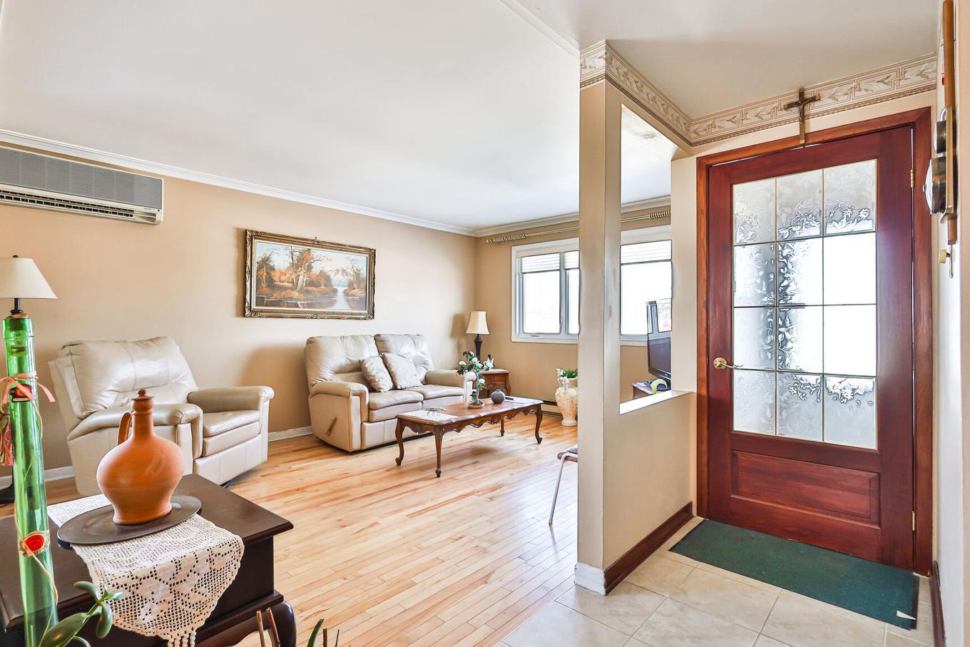 Overall view - 1860 Rue Favreau, Laval (Chomedey), QC - Indoor