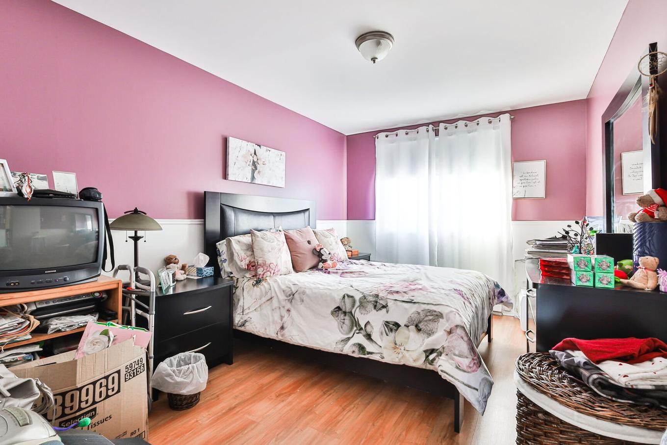 Dwelling - 1860 Rue Favreau, Laval (Chomedey), QC - Indoor Photo Showing Bedroom