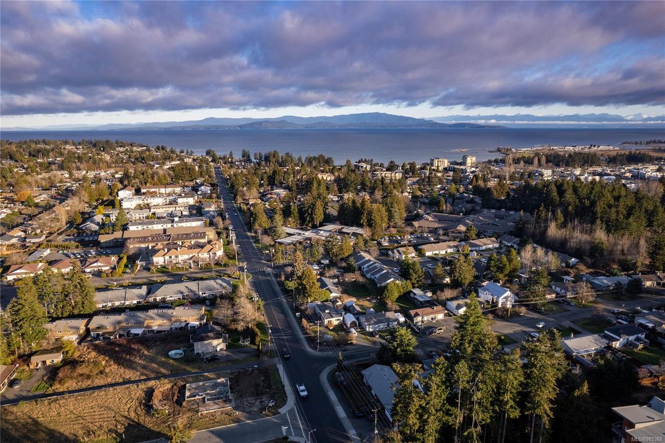 353 Moilliet St, Parksville, BC - Outdoor With Body Of Water With View