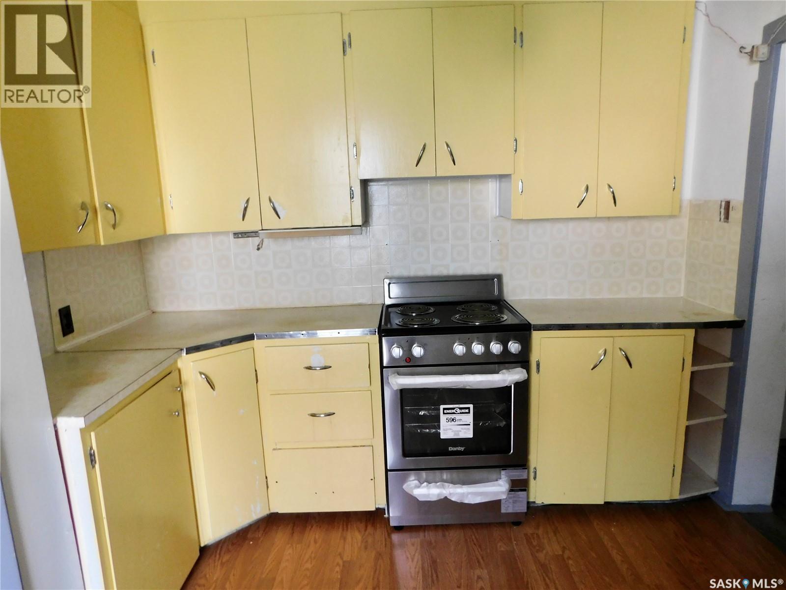 214 2Nd Street E, Lafleche, SK - Indoor Photo Showing Kitchen