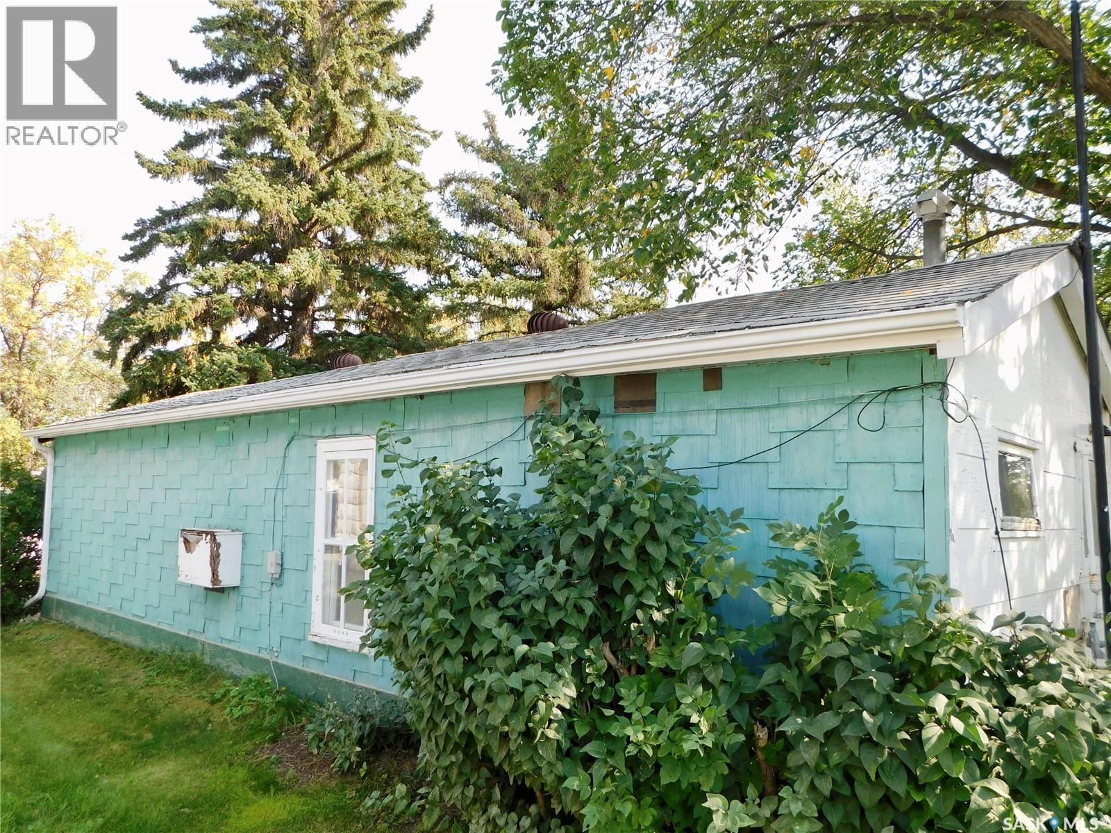 214 2Nd Street E, Lafleche, SK - Outdoor