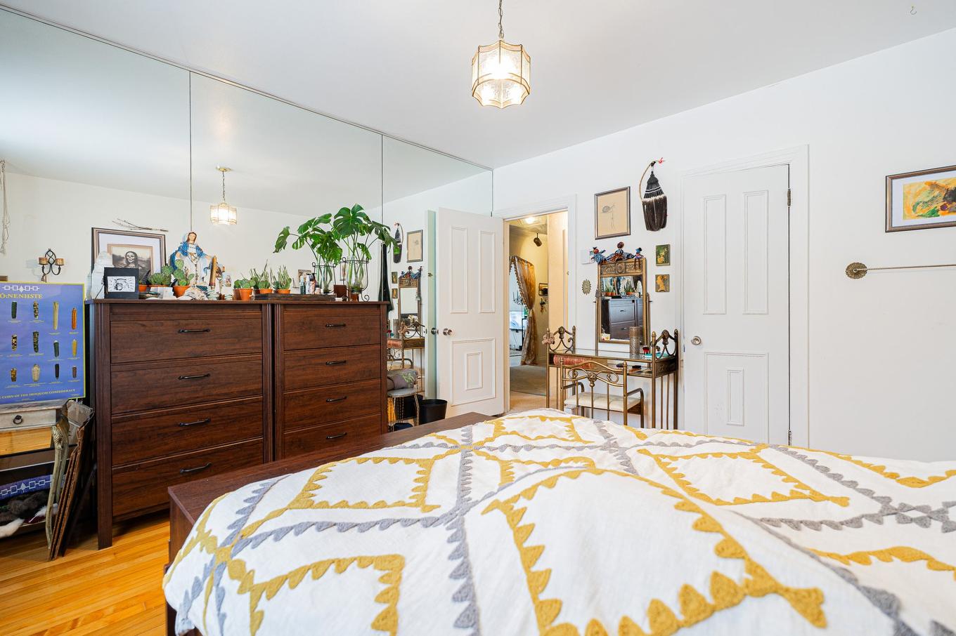 Primary bedroom - 4607 - 4609 Av. Coolbrook, Montréal (Côte-Des-Neiges/Notre-Dame-De-Grâce), QC - Indoor Photo Showing Bedroom