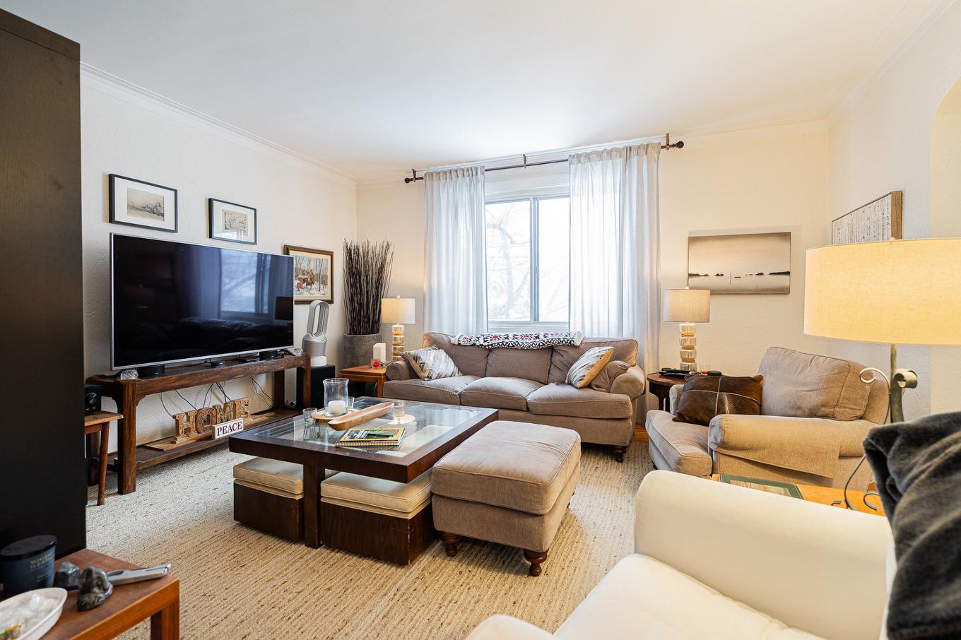 Living room - 4607 - 4609 Av. Coolbrook, Montréal (Côte-Des-Neiges/Notre-Dame-De-Grâce), QC - Indoor Photo Showing Living Room