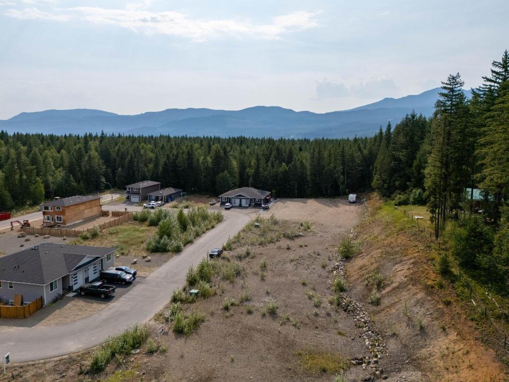 461 Lytton Crescent, Clearwater, BC - Outdoor With View