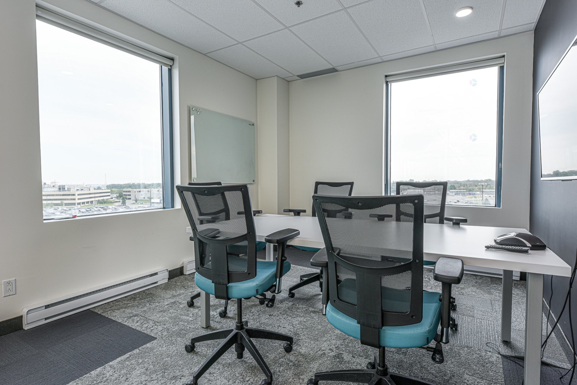 Bureau - 540-101 Boul. Roland-Therrien, Longueuil (Le Vieux-Longueuil), QC - Indoor Photo Showing Office