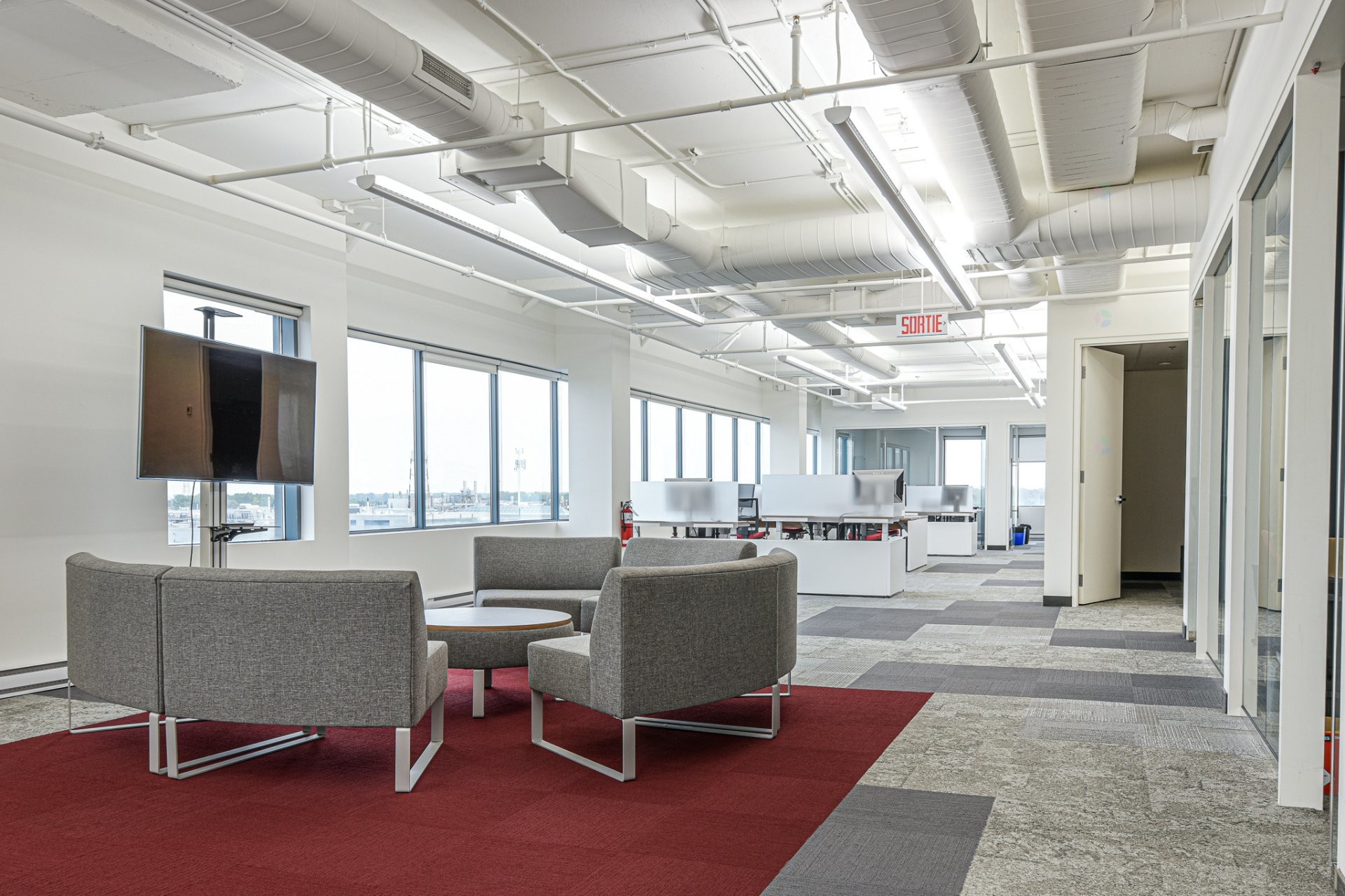 Bureau - 540-101 Boul. Roland-Therrien, Longueuil (Le Vieux-Longueuil), QC - Indoor Photo Showing Other Room