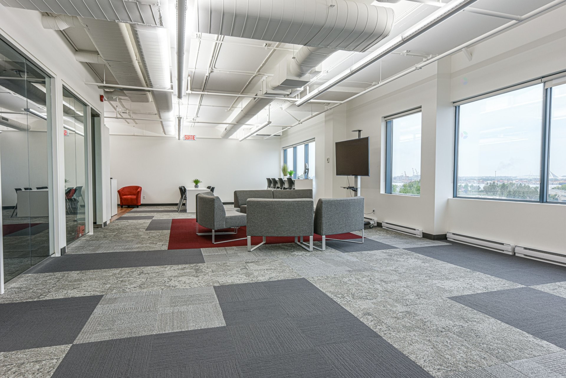 Bureau - 540-101 Boul. Roland-Therrien, Longueuil (Le Vieux-Longueuil), QC - Indoor Photo Showing Other Room