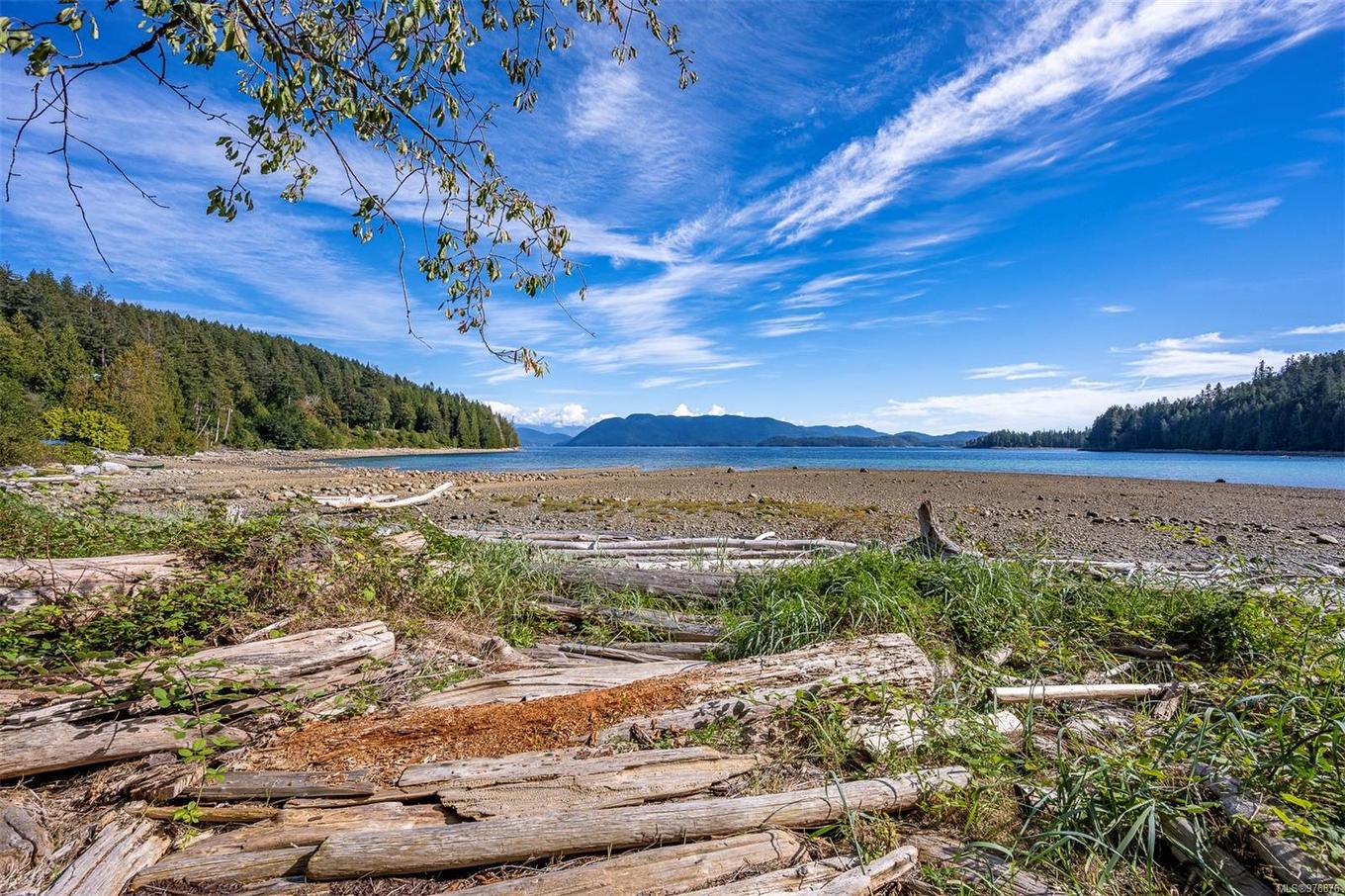 12683 Highway 101 Hwy, Powell River, BC