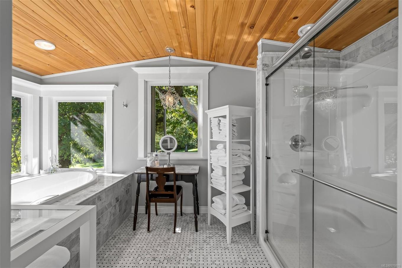 12683 Highway 101 Hwy, Powell River, BC