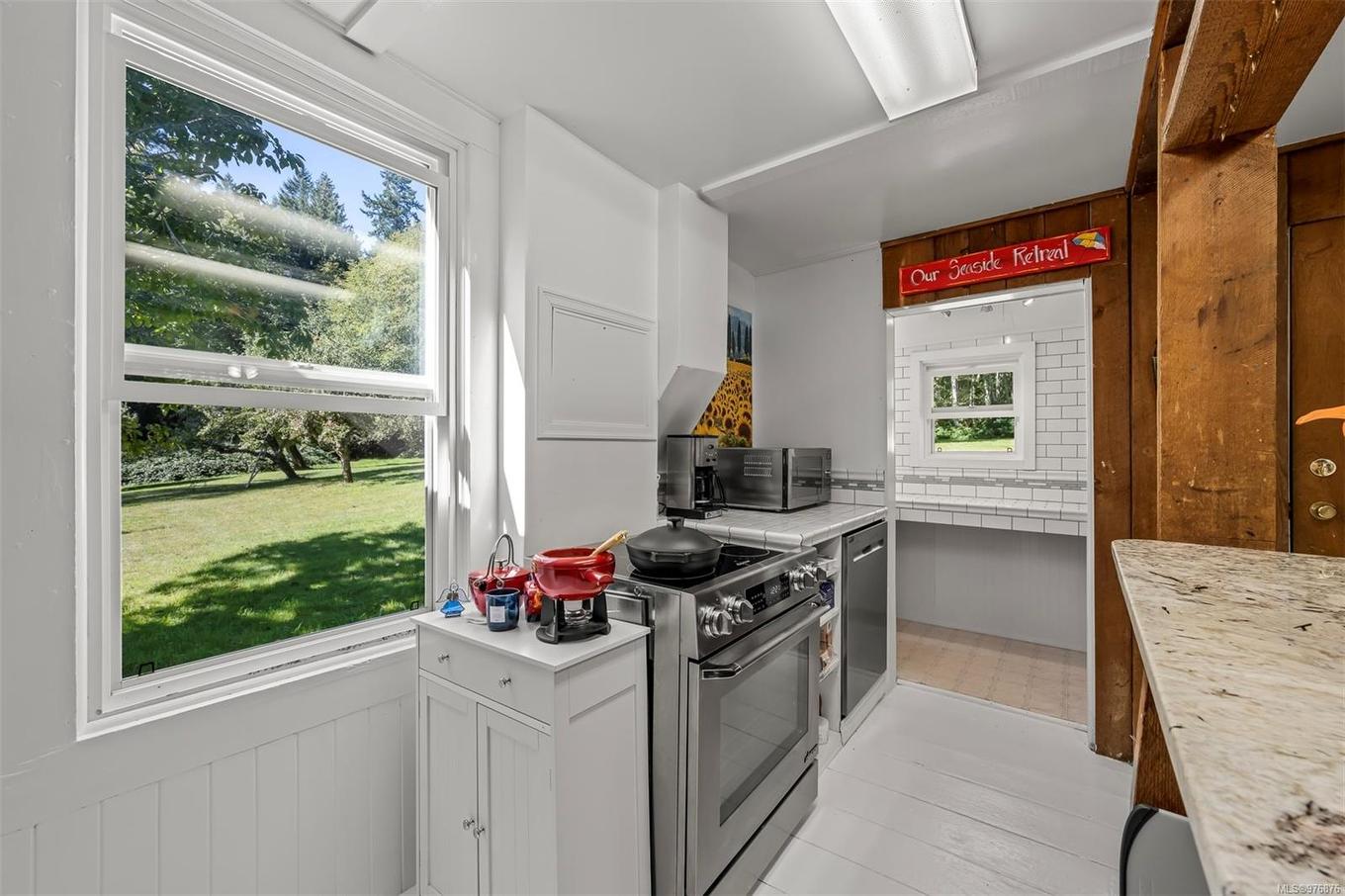 12683 Highway 101 Hwy, Powell River, BC