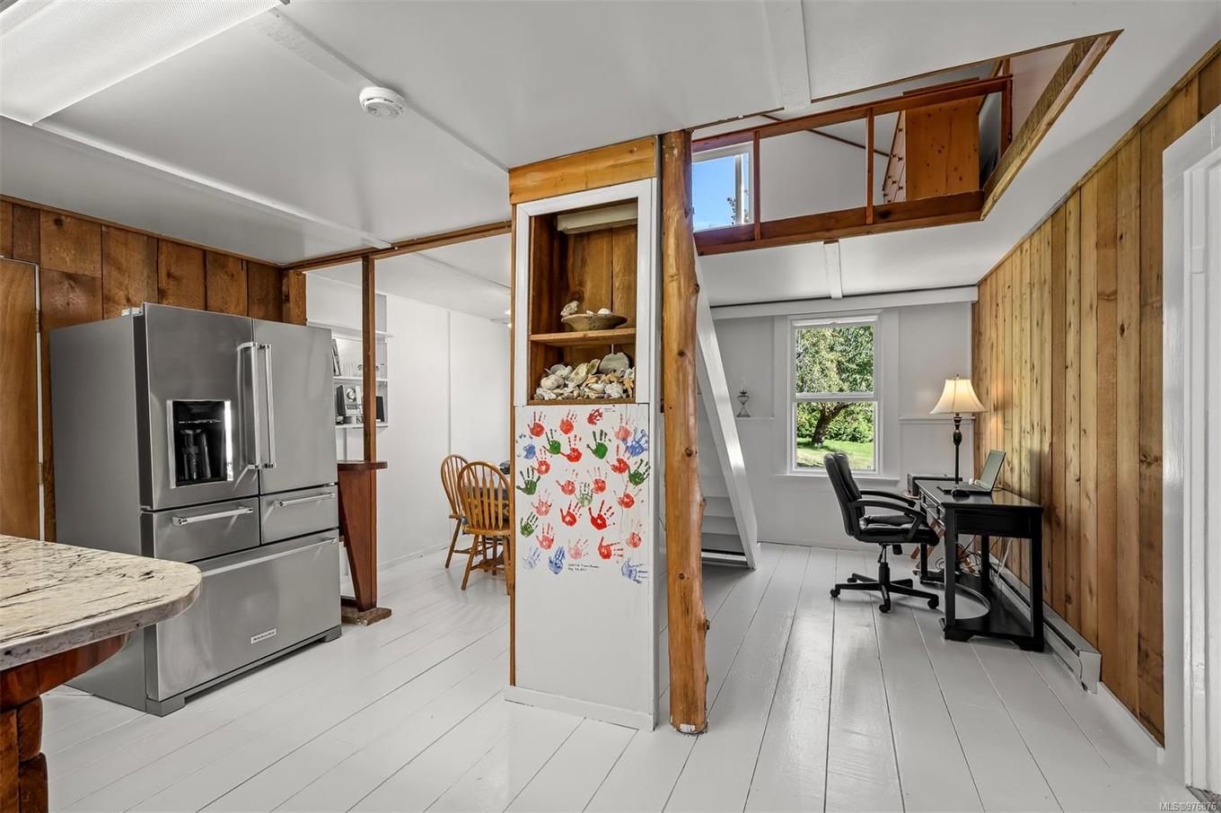 12683 Highway 101 Hwy, Powell River, BC