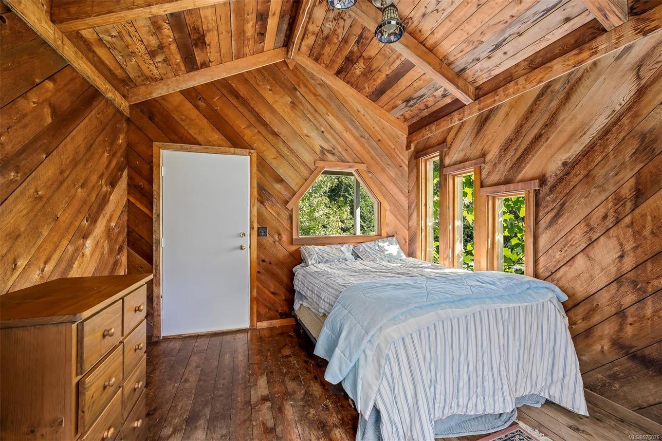 12683 Highway 101 Hwy, Powell River, BC