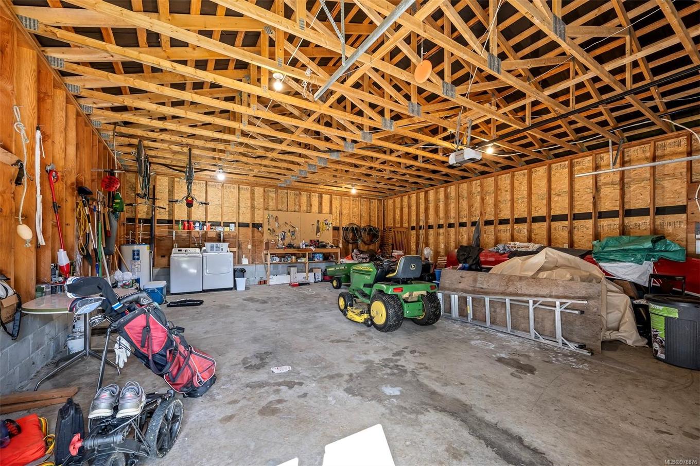 12683 Highway 101 Hwy, Powell River, BC