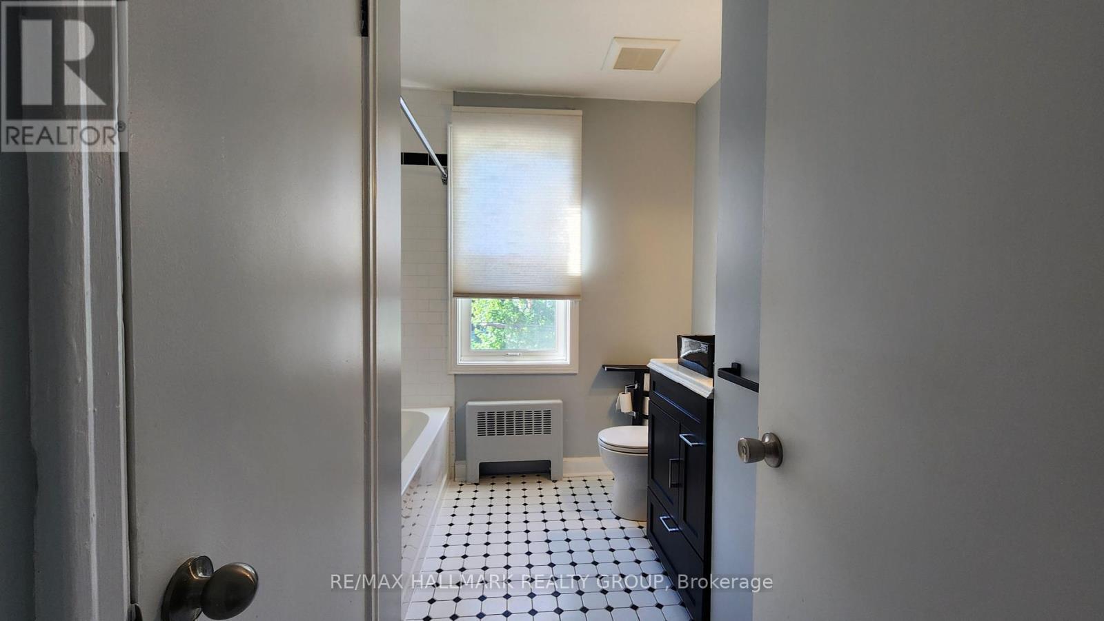 310 Byron Avenue, Ottawa, ON - Indoor Photo Showing Other Room