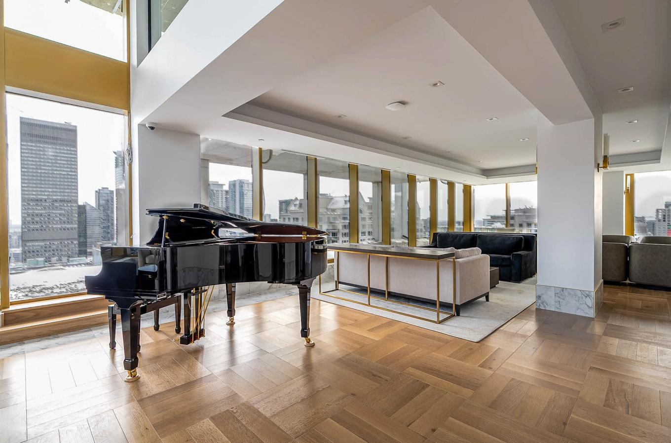 Workshop - 2013-2060 Rue Peel, Montréal (Ville-Marie), QC - Indoor Photo Showing Other Room