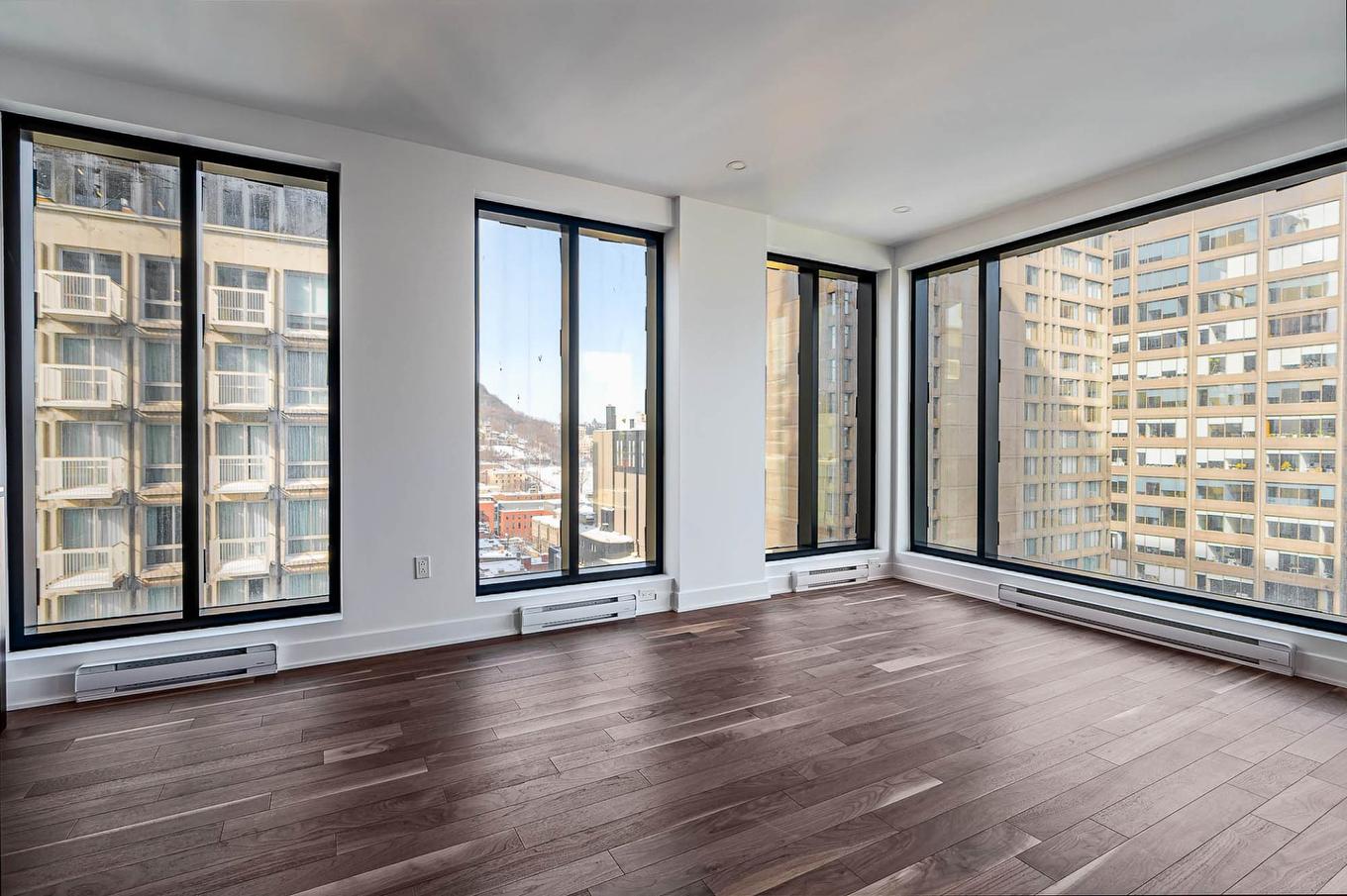 Living room - 2013-2060 Rue Peel, Montréal (Ville-Marie), QC - Indoor Photo Showing Other Room