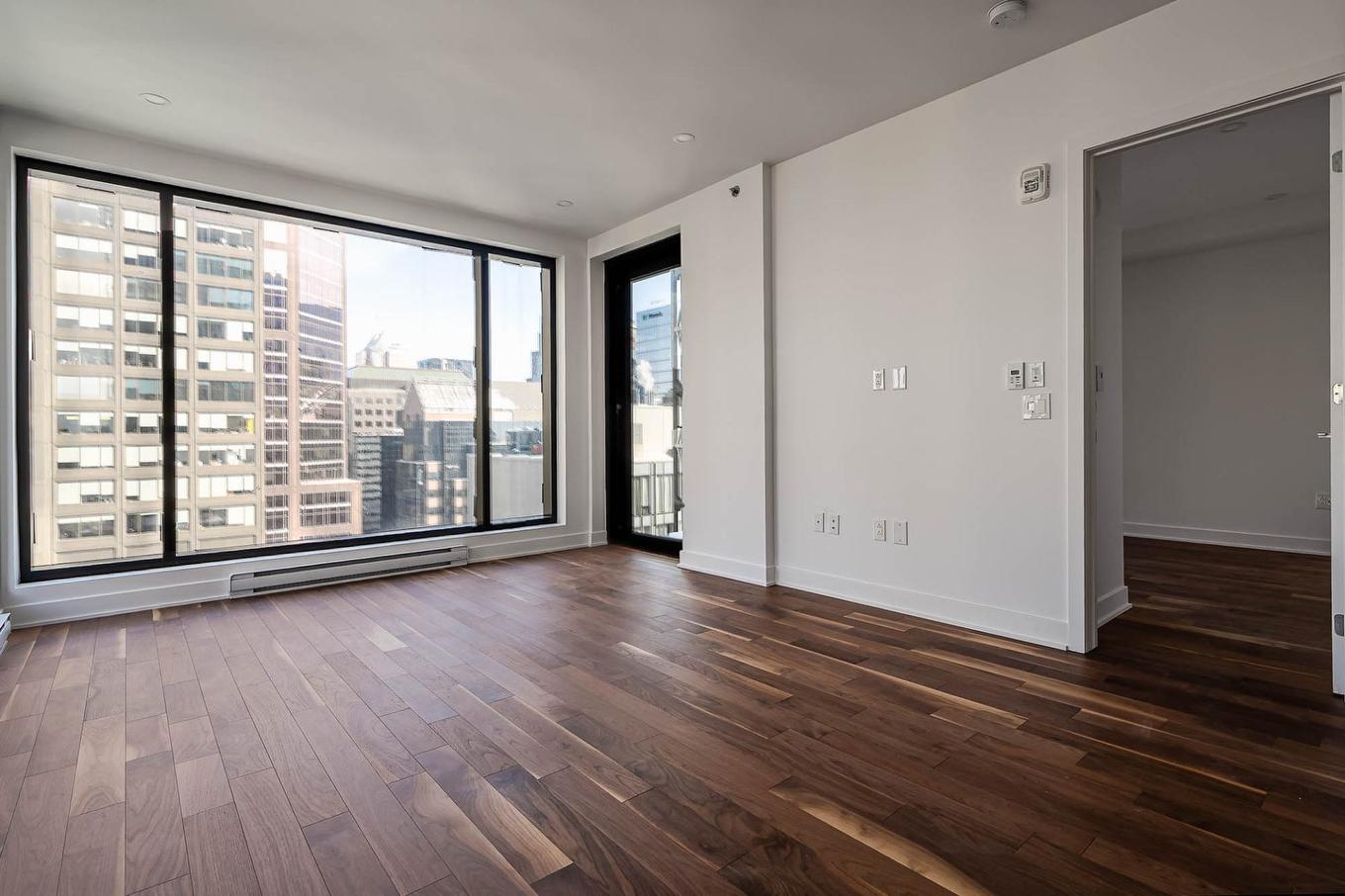 Living room - 2013-2060 Rue Peel, Montréal (Ville-Marie), QC - Indoor Photo Showing Other Room