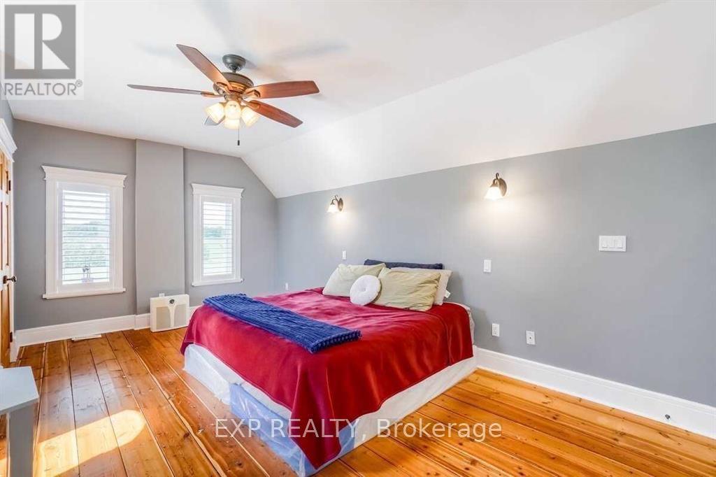 437028 4Th Line, Melancthon, ON - Indoor Photo Showing Bedroom