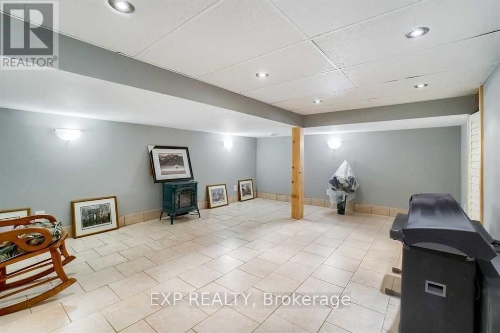 437028 4Th Line, Melancthon, ON - Indoor Photo Showing Other Room