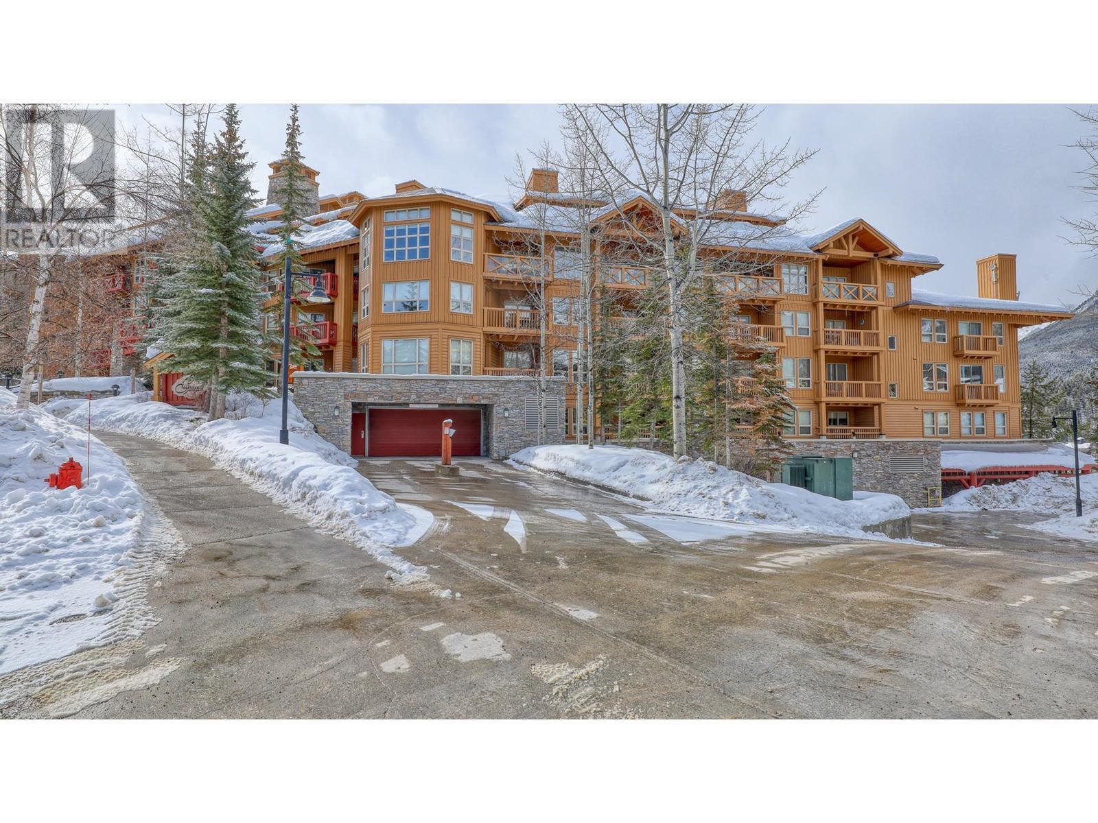 2080 Summit Drive Unit# 412, Panorama, BC - Outdoor With Facade