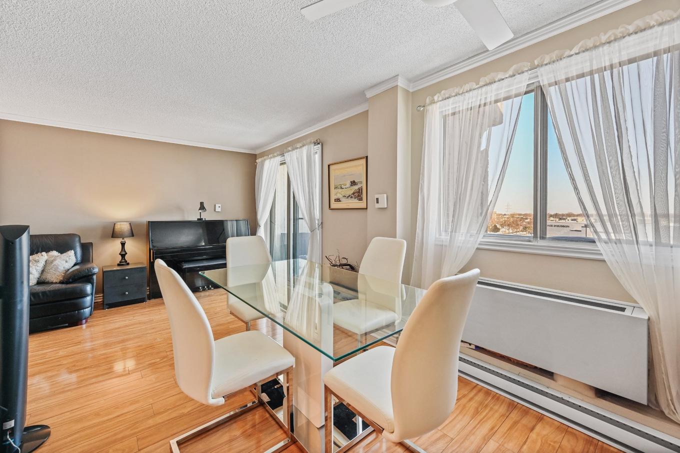 Salle à manger - 610-1550 Av. Panama, Brossard, QC - Indoor Photo Showing Dining Room