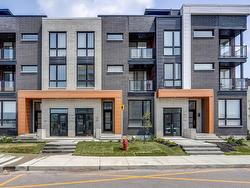 220 Rue d'Émeraude Candiac, QC J5R 0S1