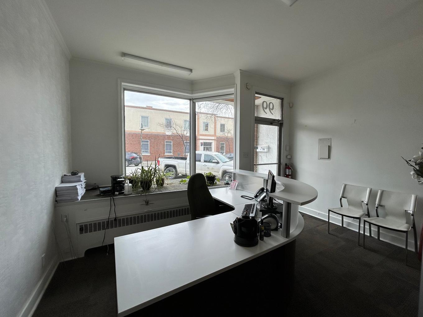 Office - 99 8E Rue, Rouyn-Noranda, QC - Indoor