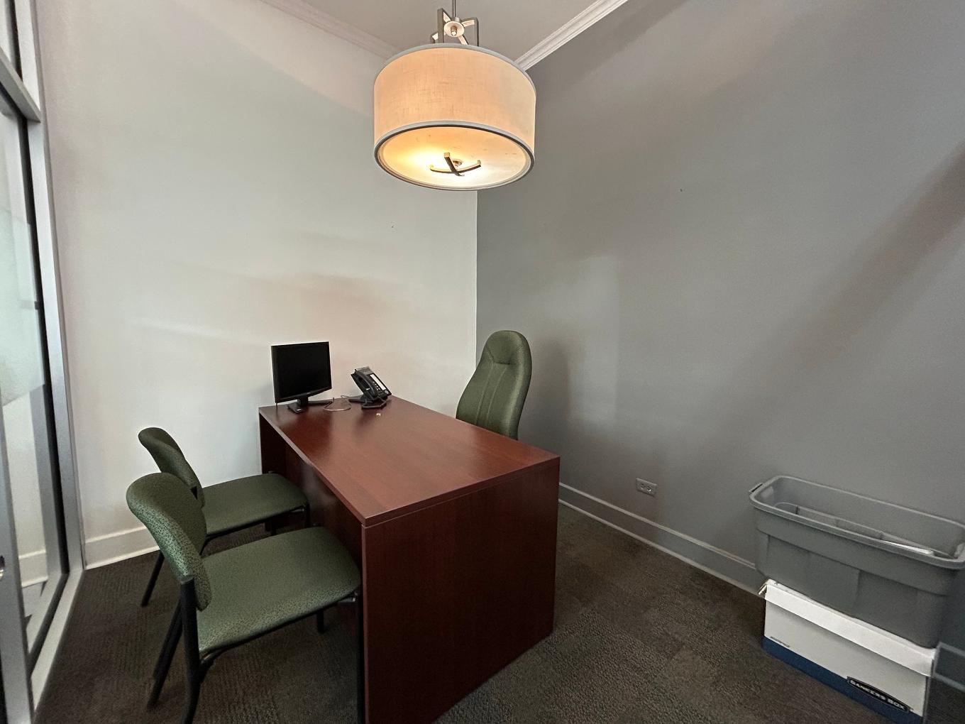 Office - 99 8E Rue, Rouyn-Noranda, QC - Indoor