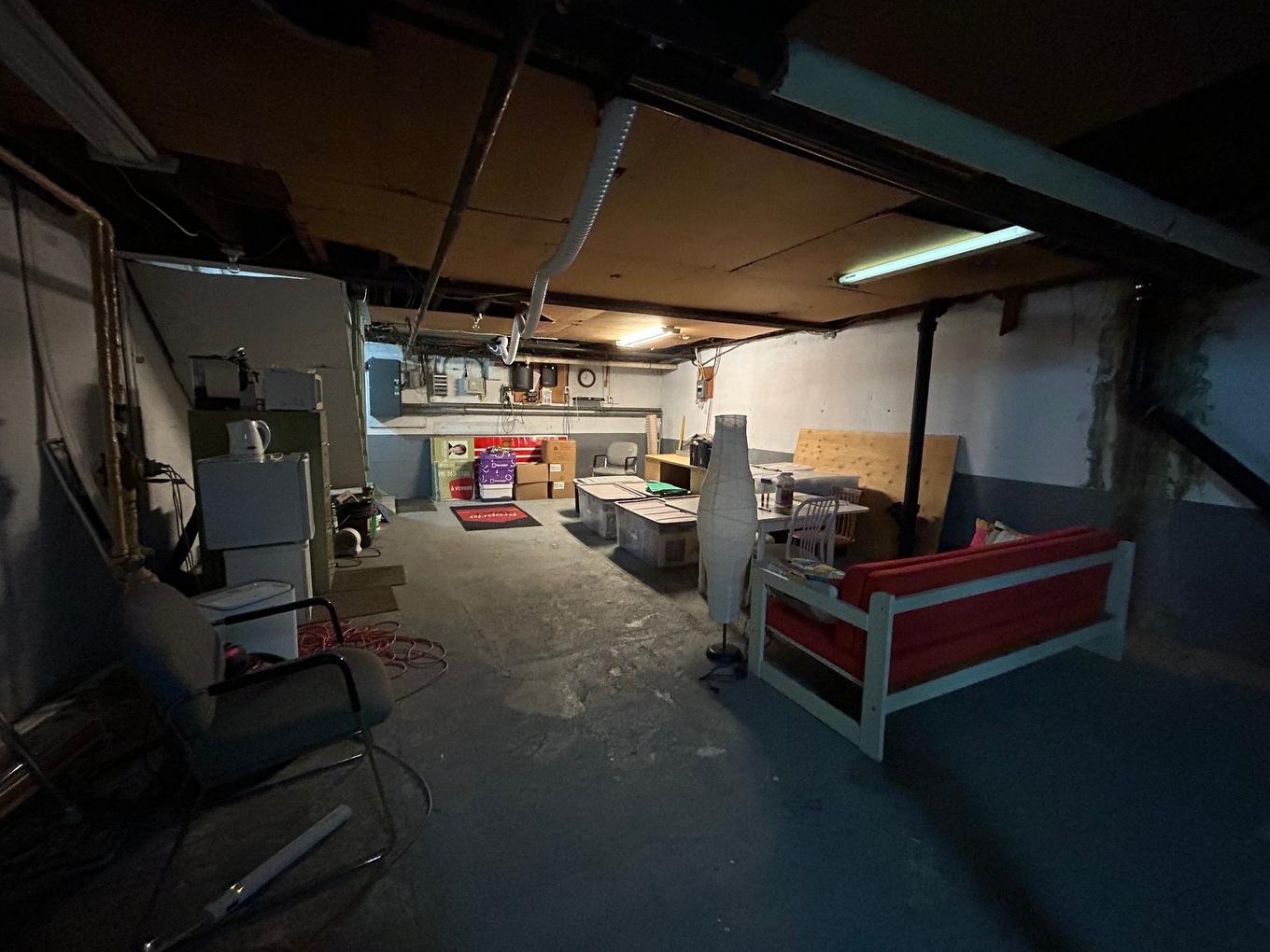 Storage - 99 8E Rue, Rouyn-Noranda, QC - Indoor Photo Showing Basement