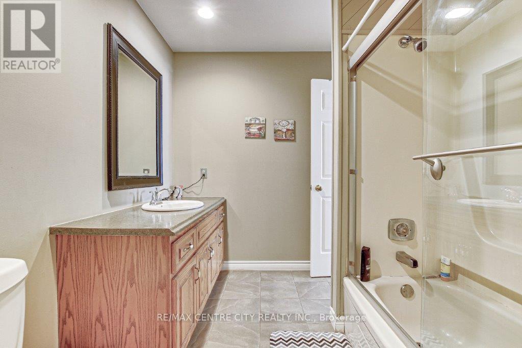 34639 Third Line, Southwold, ON - Indoor Photo Showing Bathroom