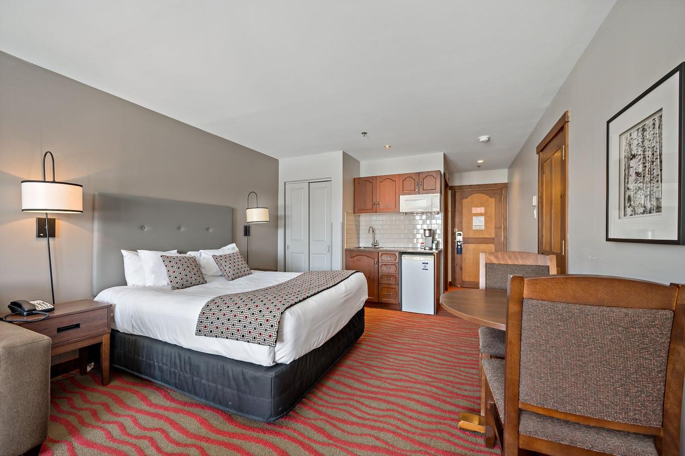 Chambre à coucher - 388-161 Ch. Du Curé-Deslauriers, Mont-Tremblant, QC - Indoor Photo Showing Bedroom