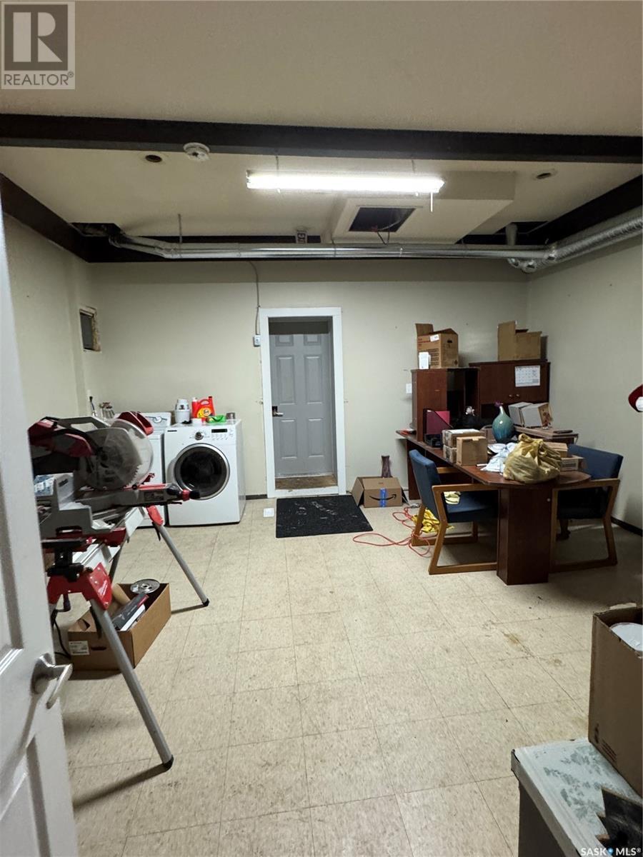 722 & 724 Desmond Street, Grenfell, SK