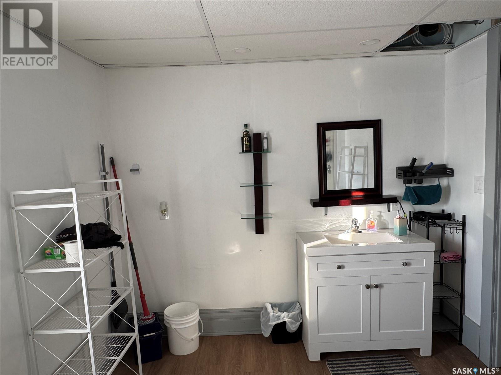 722 & 724 Desmond Street, Grenfell, SK