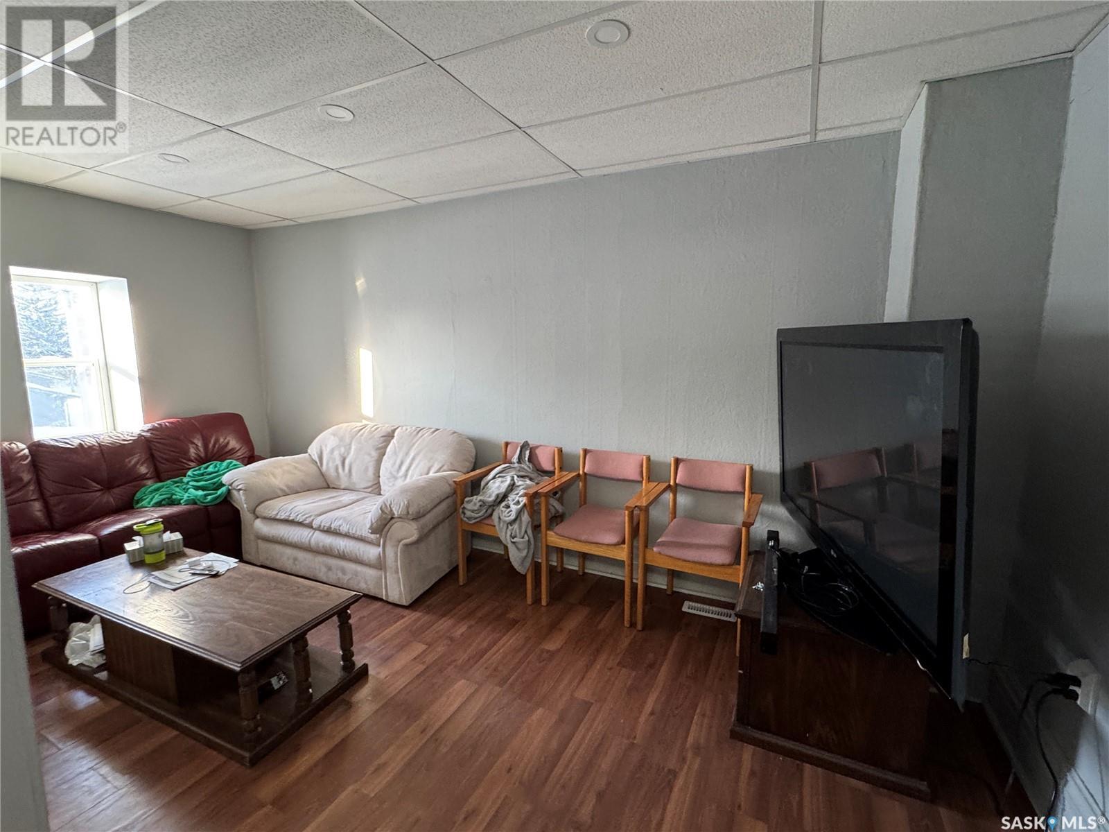 722 & 724 Desmond Street, Grenfell, SK