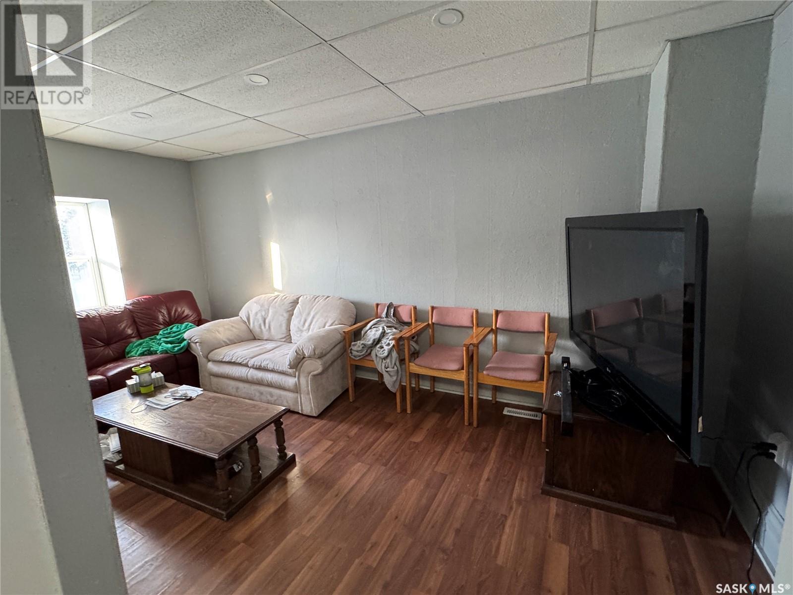 722 & 724 Desmond Street, Grenfell, SK