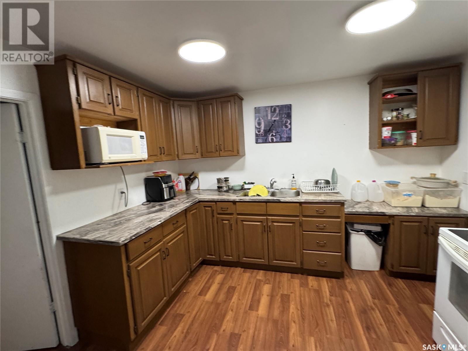 722 & 724 Desmond Street, Grenfell, SK