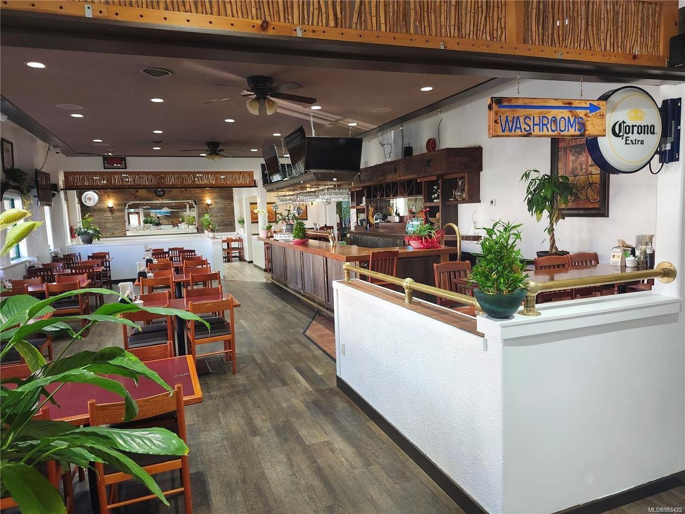 9819 Fifth St, Sidney, BC