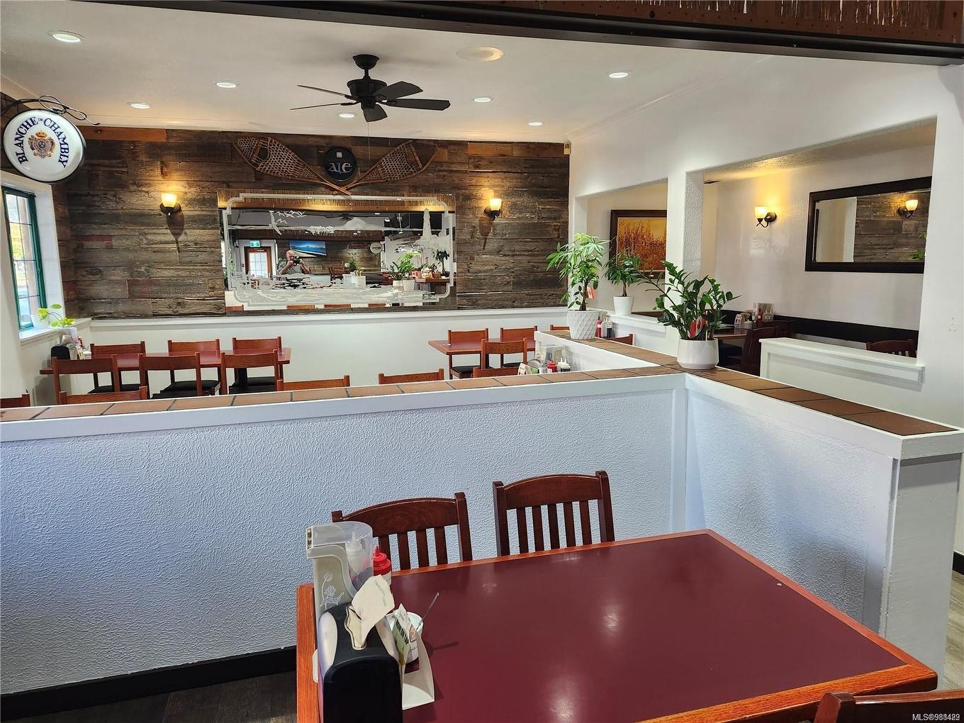 9819 Fifth St, Sidney, BC